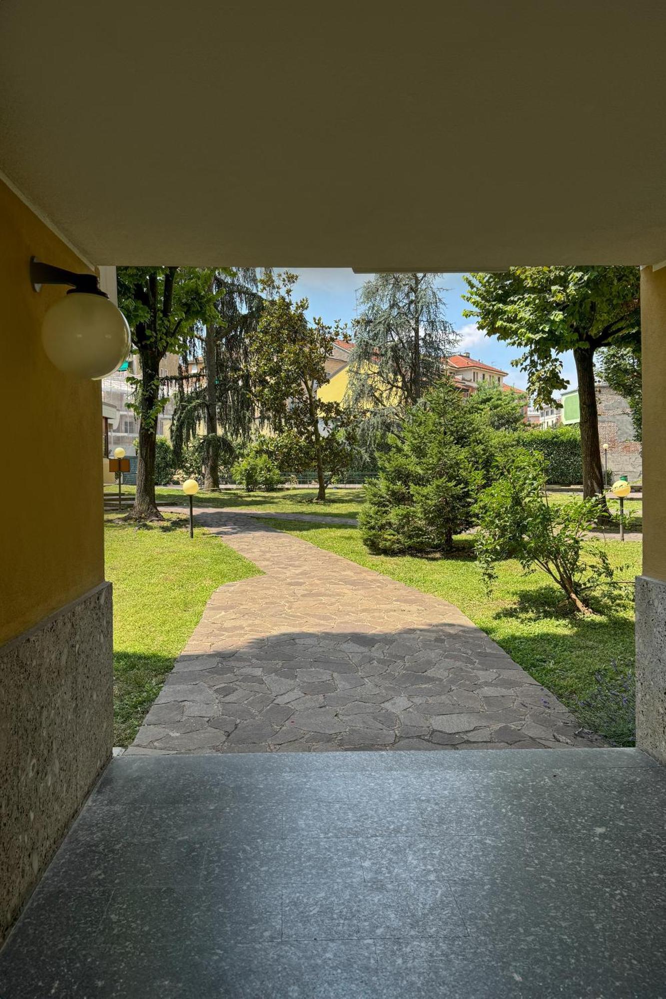 Tosi 11 - Exclusive Apartment Milan Exterior photo